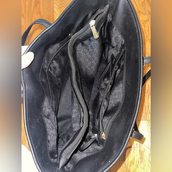 Michael Kors Purse - Picture 5 of 5